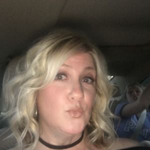 Meet your Posher, Dina